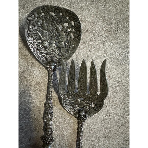 Vintage Italian Ornate Large Cherubs Lion Spoon Fork Serving Utensils Salad - Picture 4 of 6